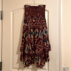 Convertible strapless dress to skirt